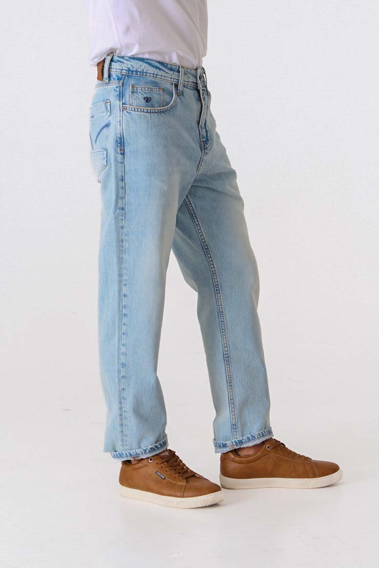 Широкі джинси 