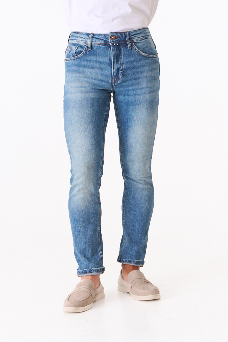 Джинси вузького крою 