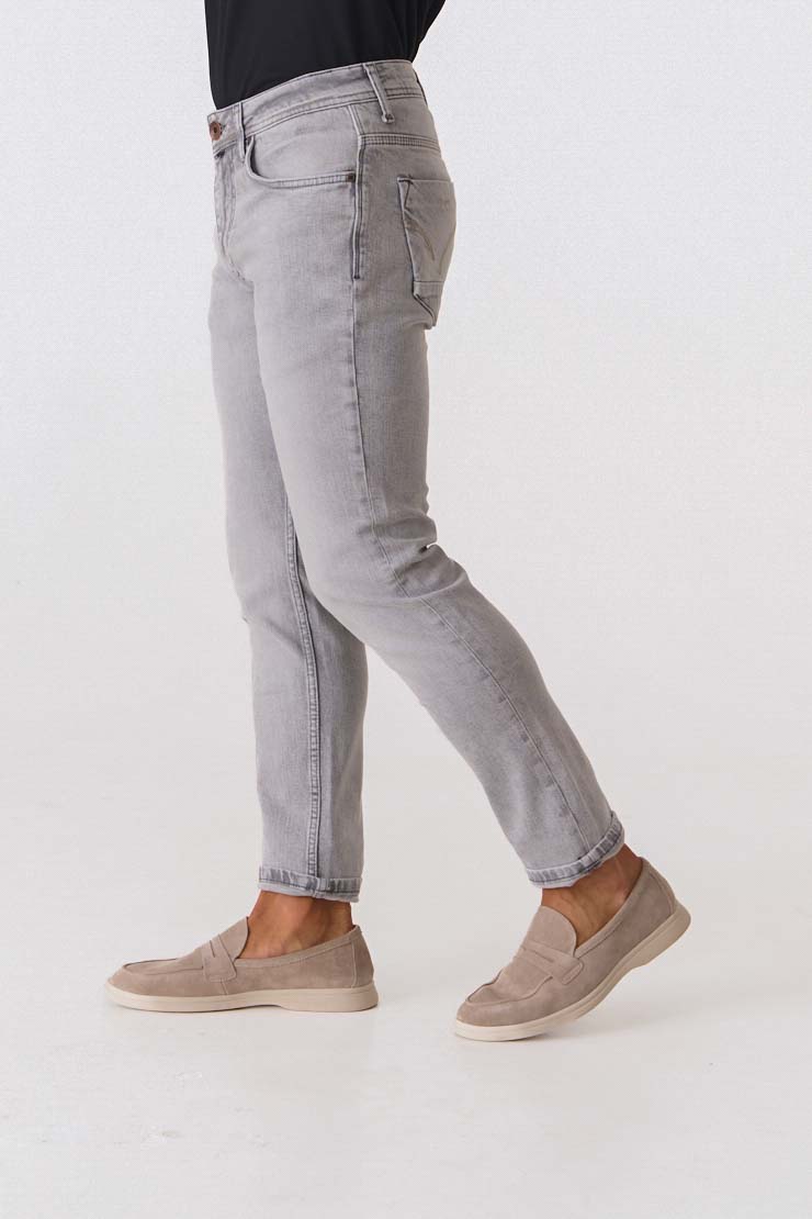 Джинси вузького крою 