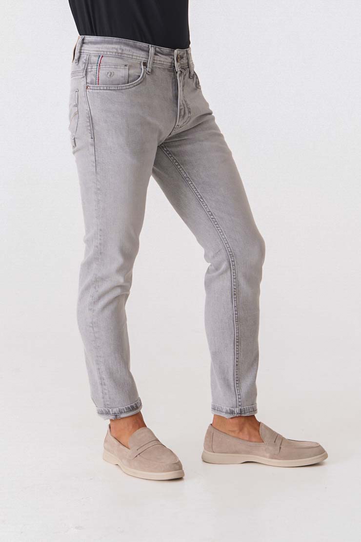 Джинси вузького крою 