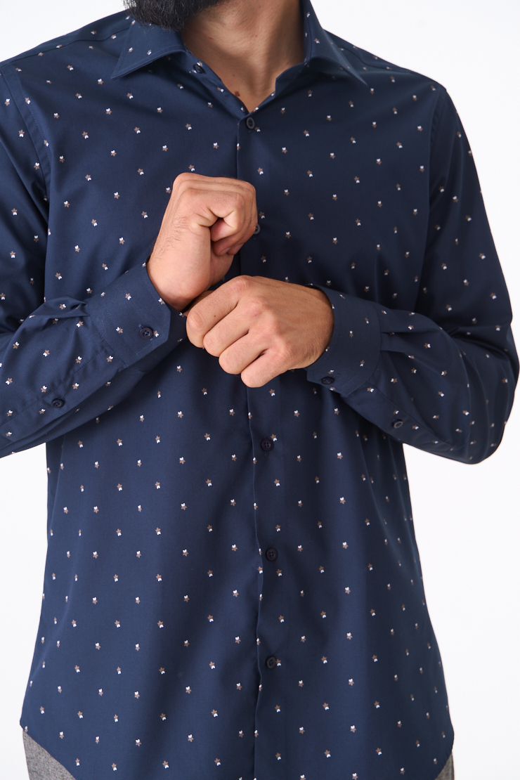 Сорочка у дрібний малюнок 