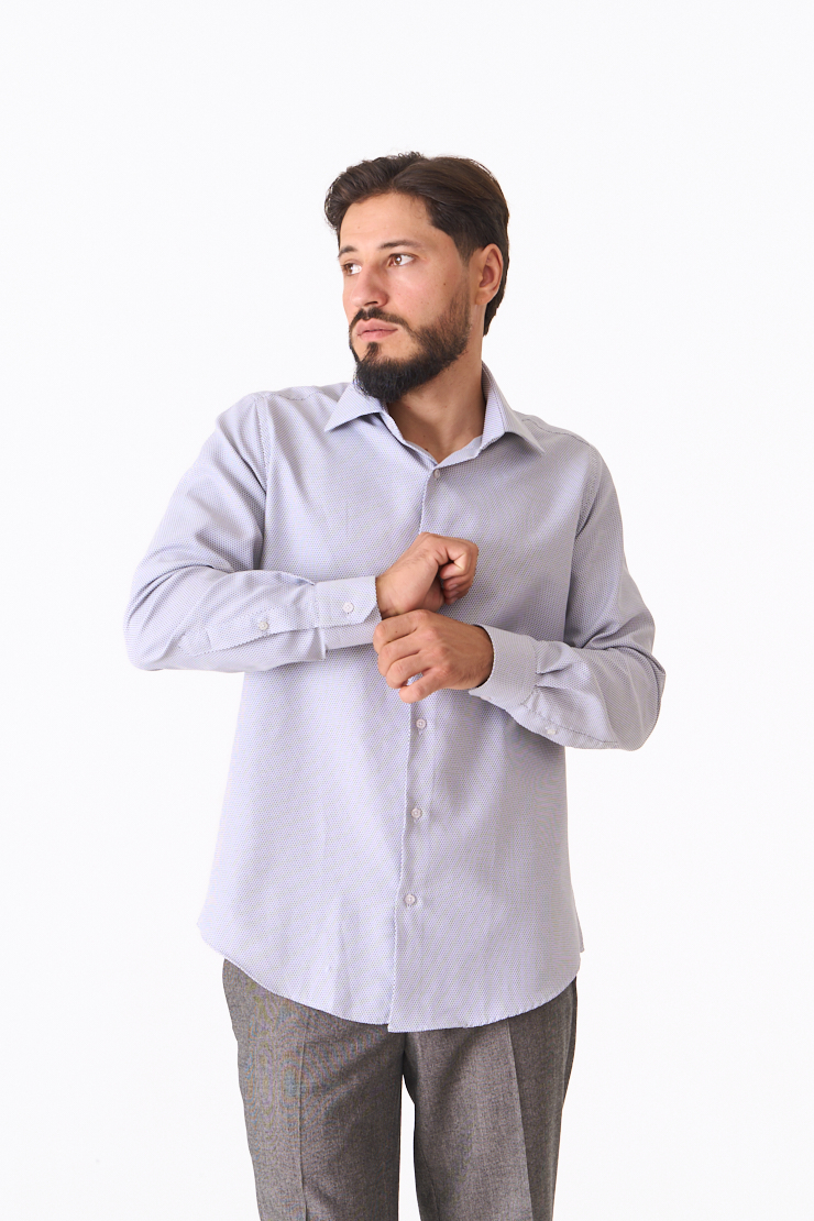 Фактурна сорочка класичного крою 