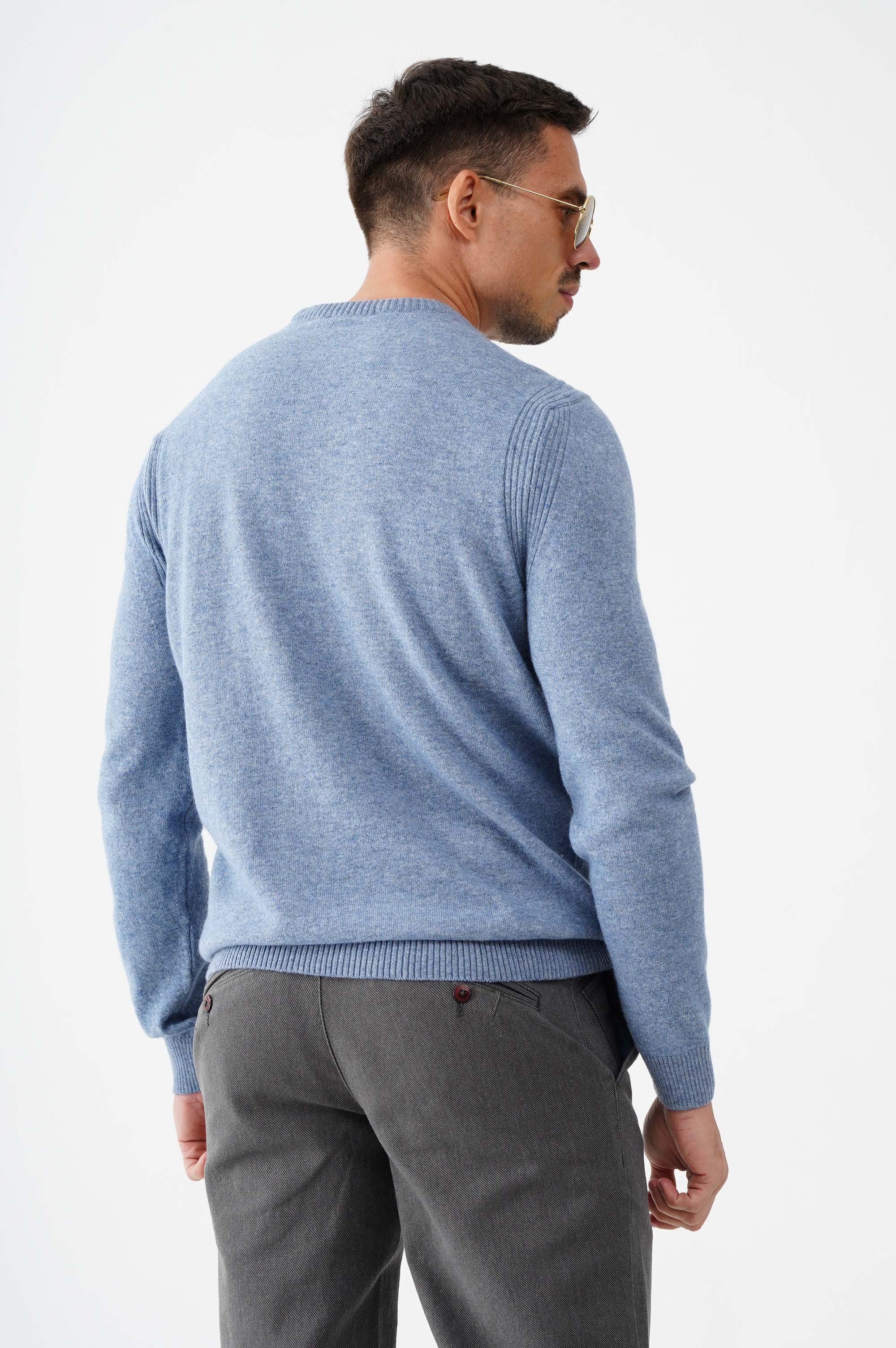 Светр на основі вовни