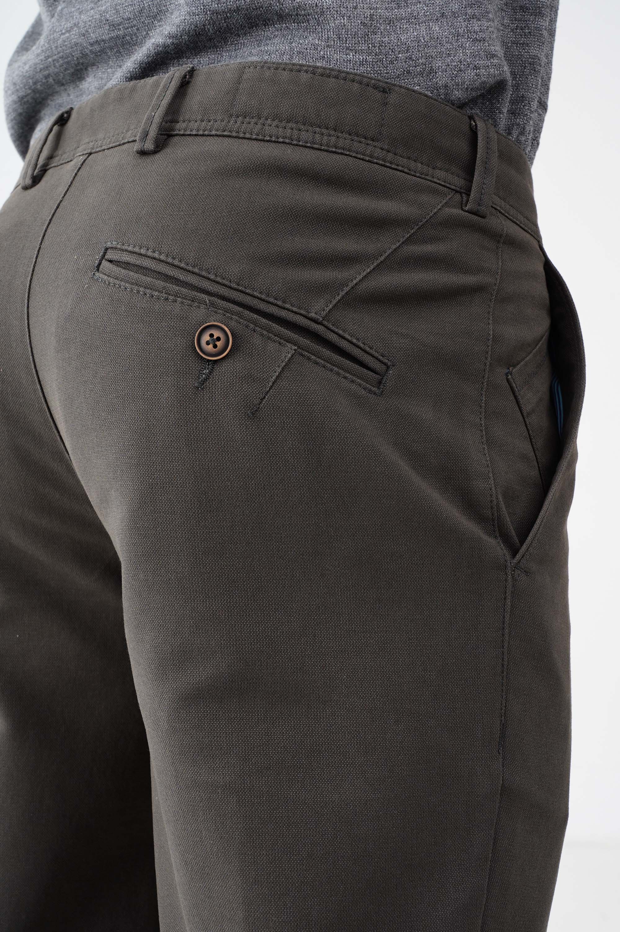 Фактурні штани вузького крою