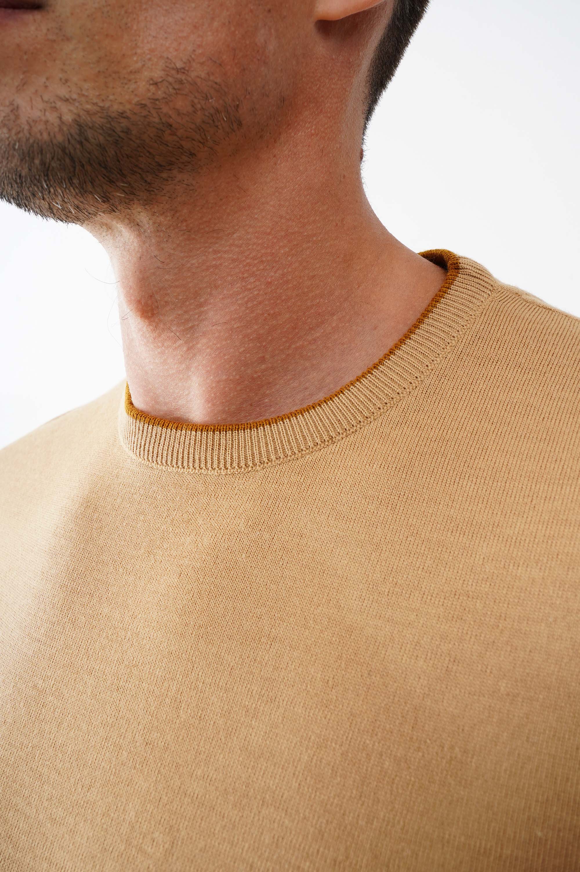 Светр на основі вовни