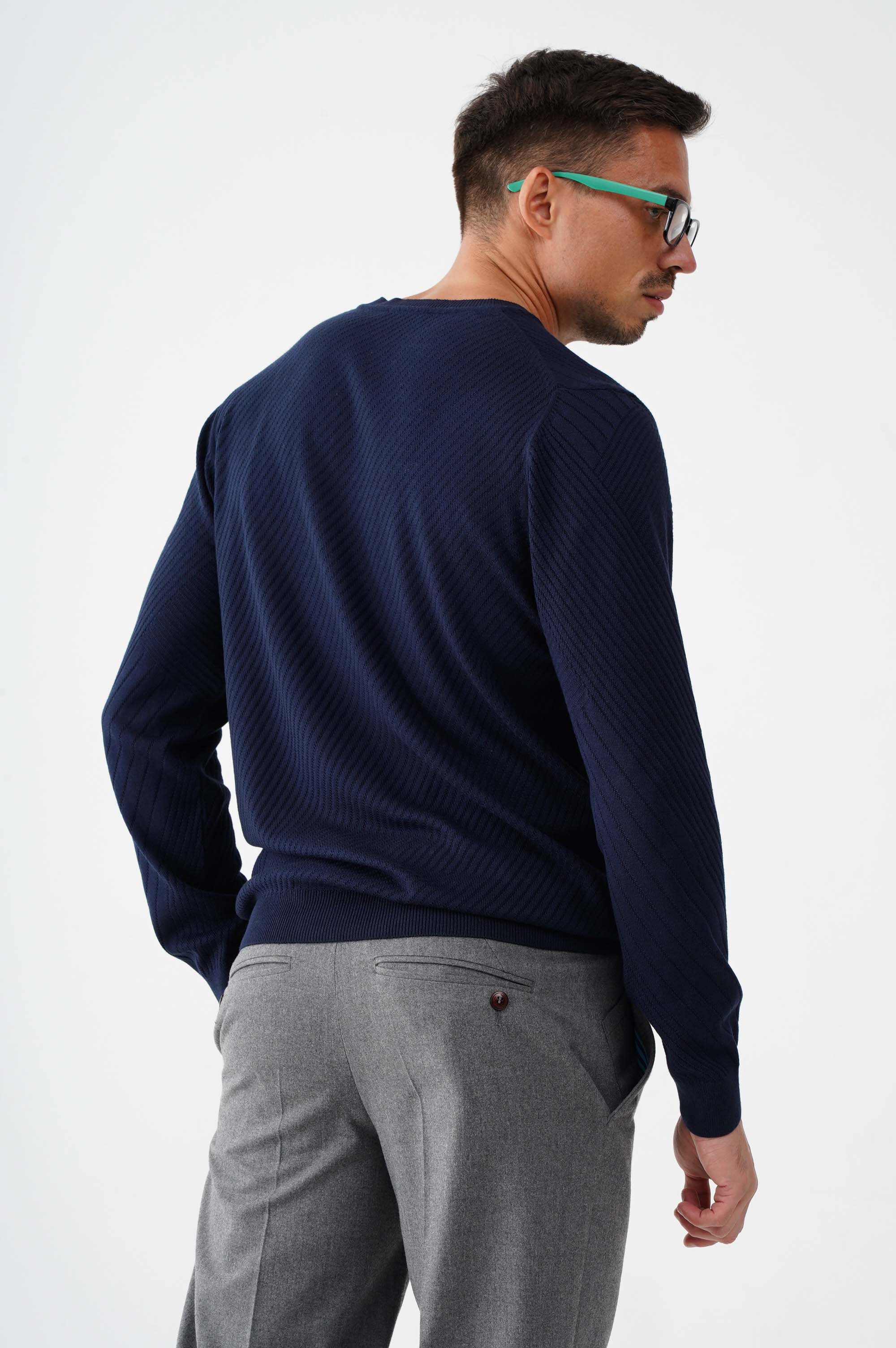 Светр на основі вовни