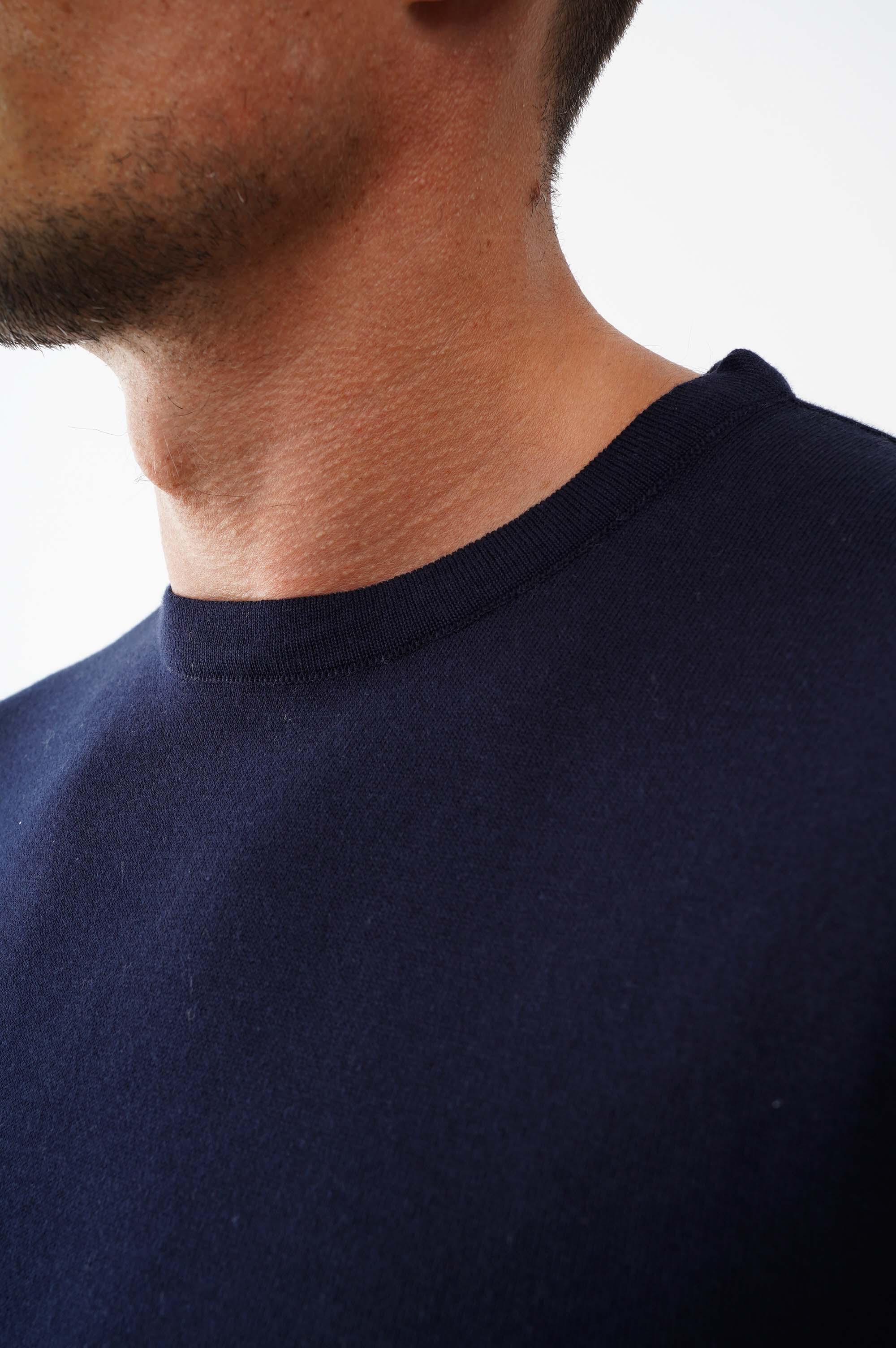 Светр зі 100% бавовни з круглою горловиною