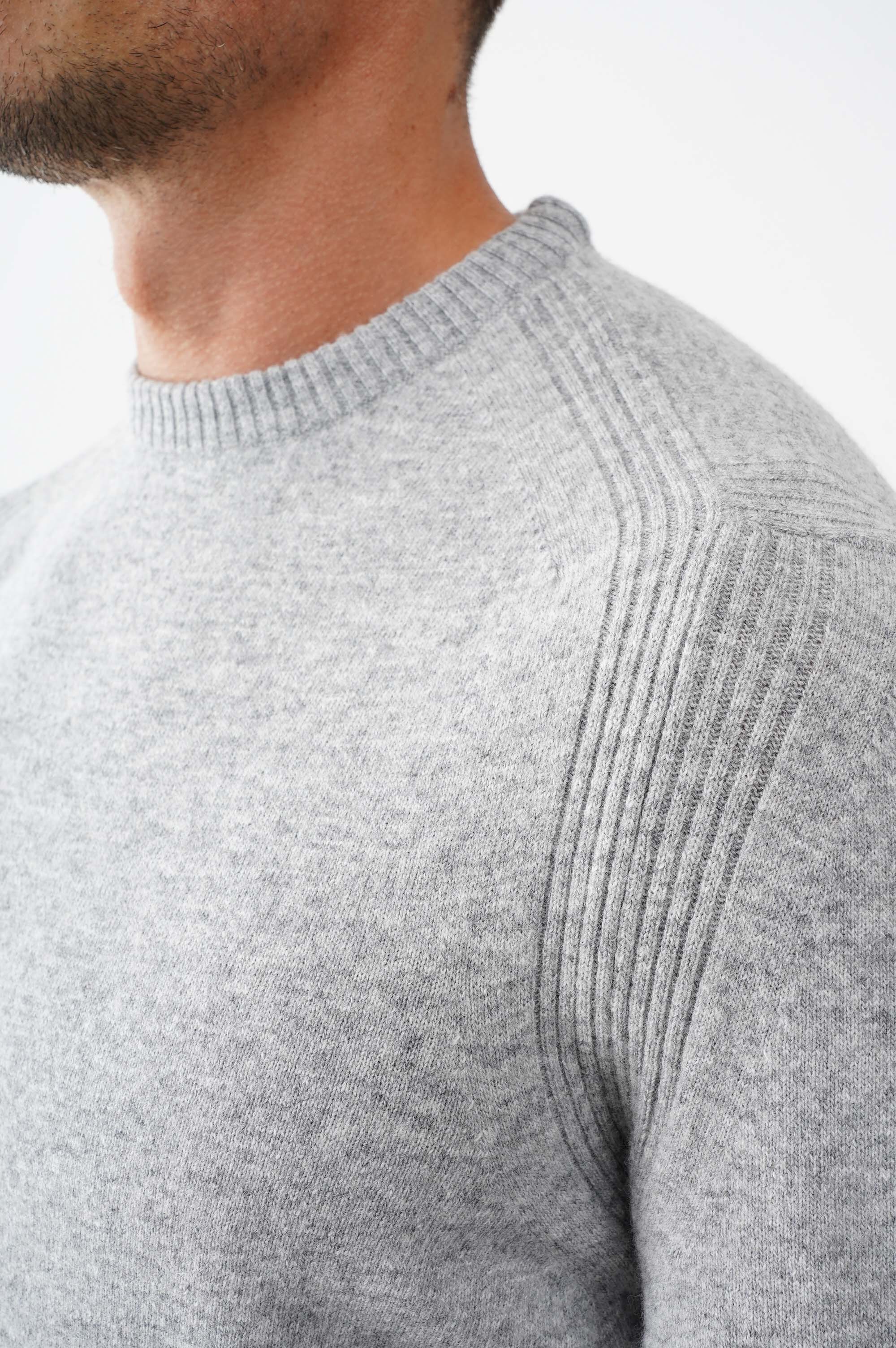 Светр на основі вовни