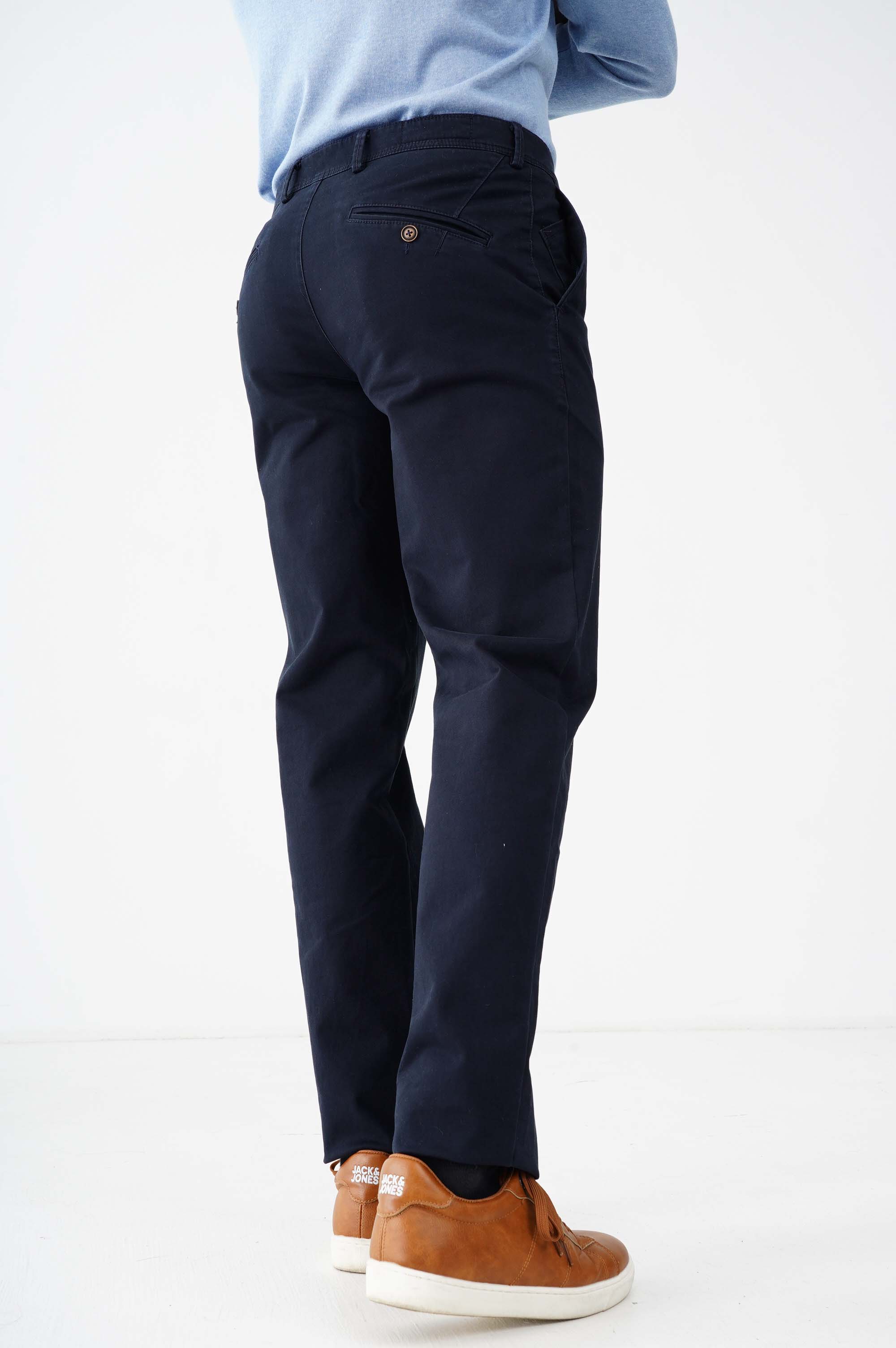 Штани вузького крою