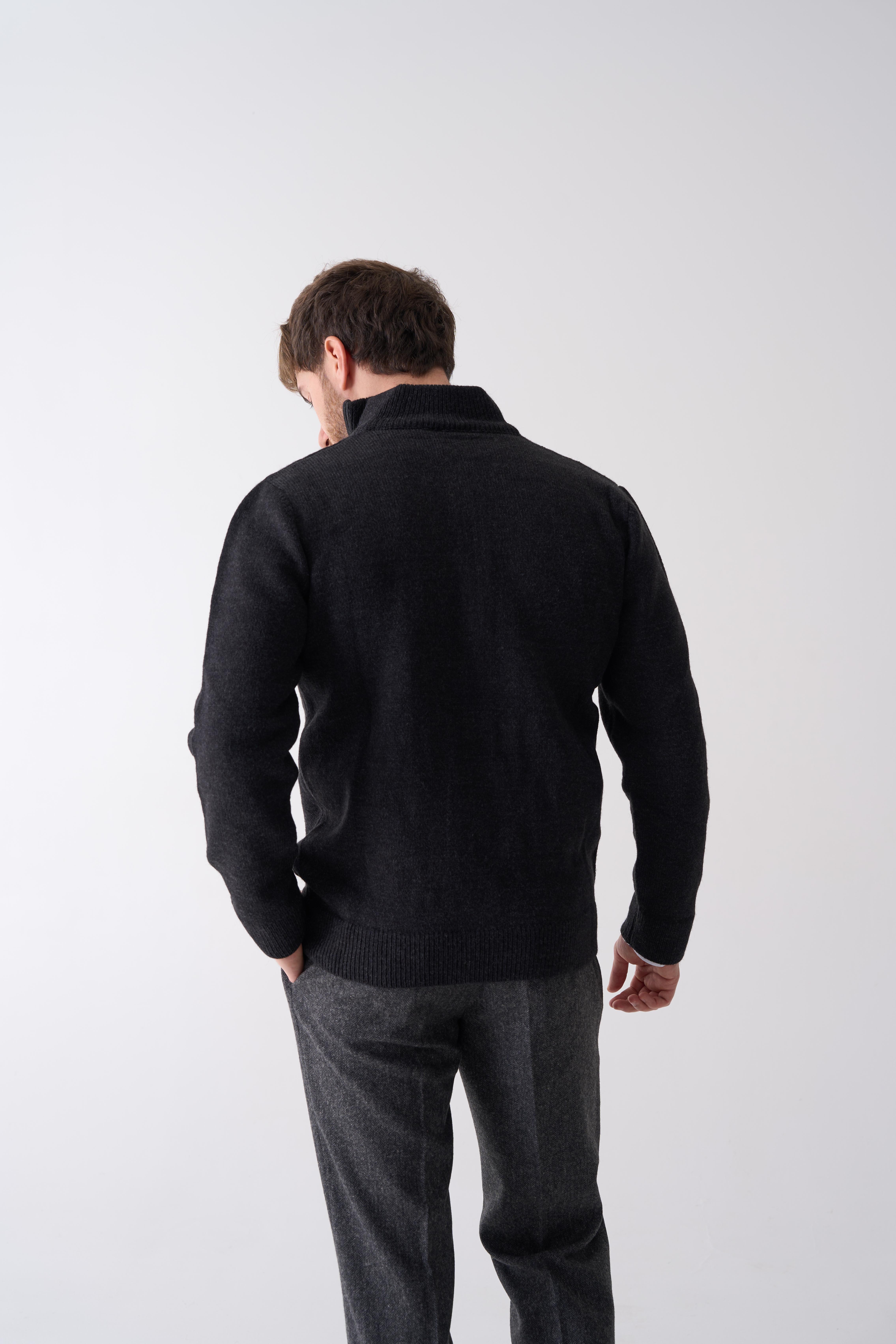 Кардиган на основі вовни