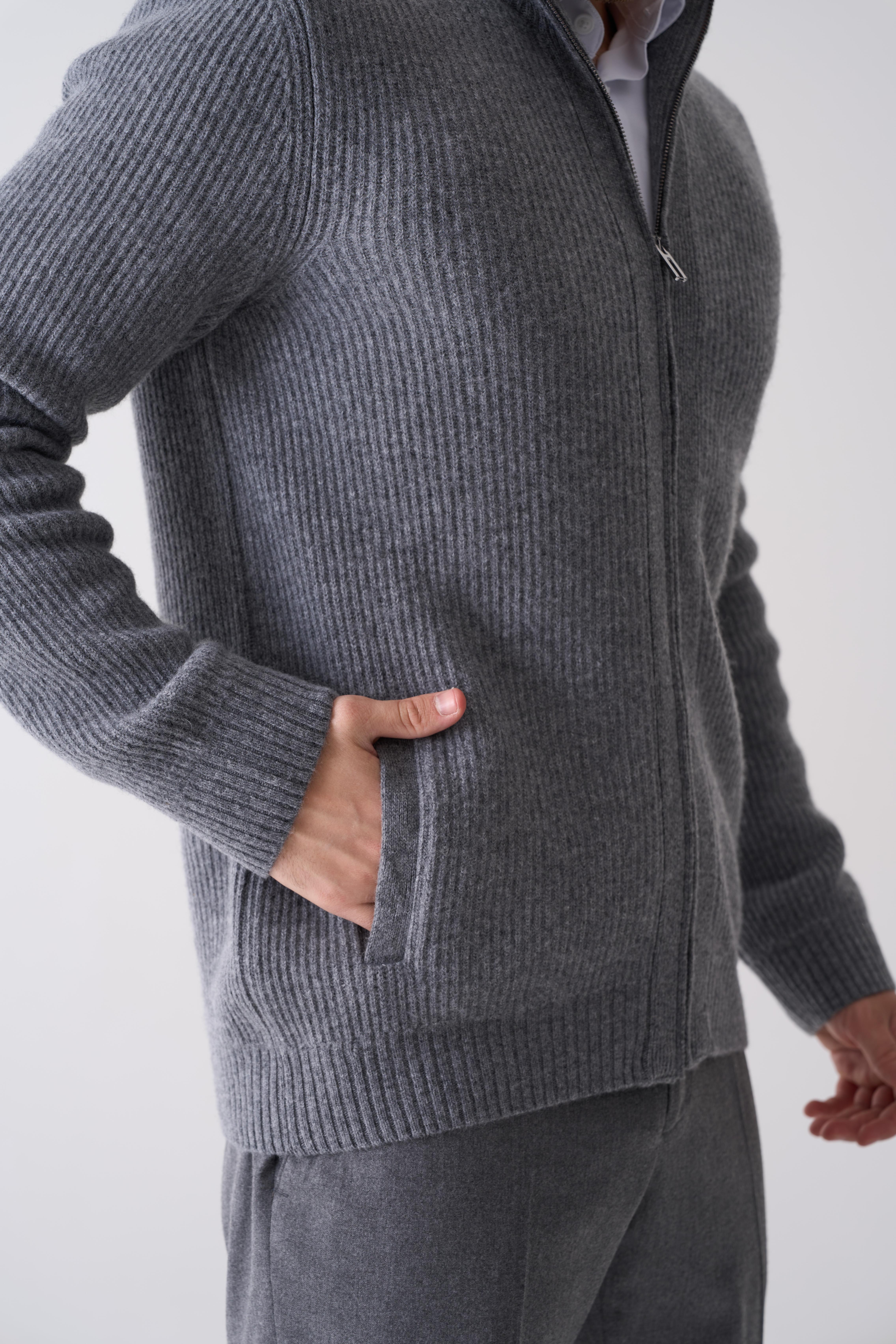 Кардиган на основі вовни