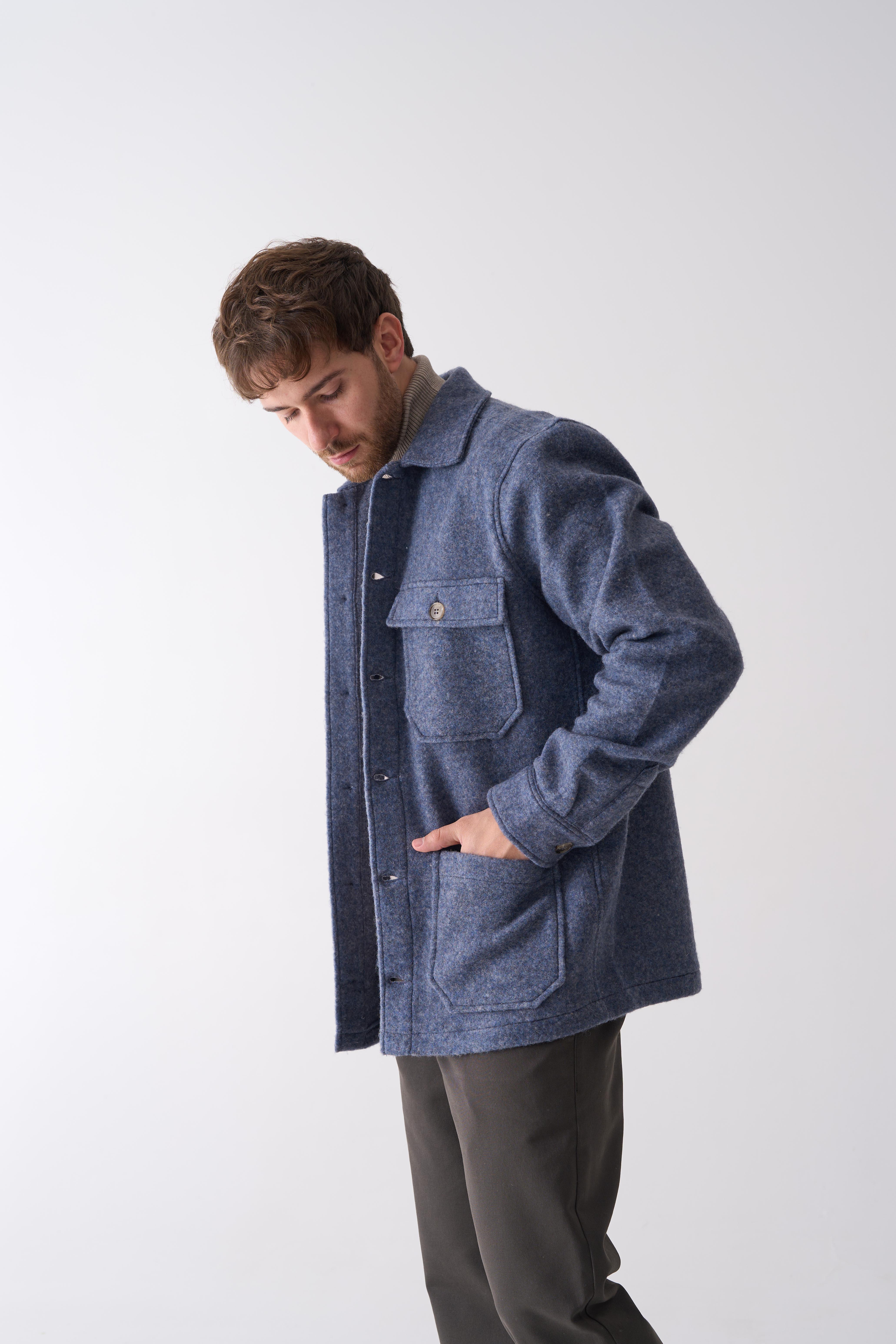 Сорочка з накладними кишенями