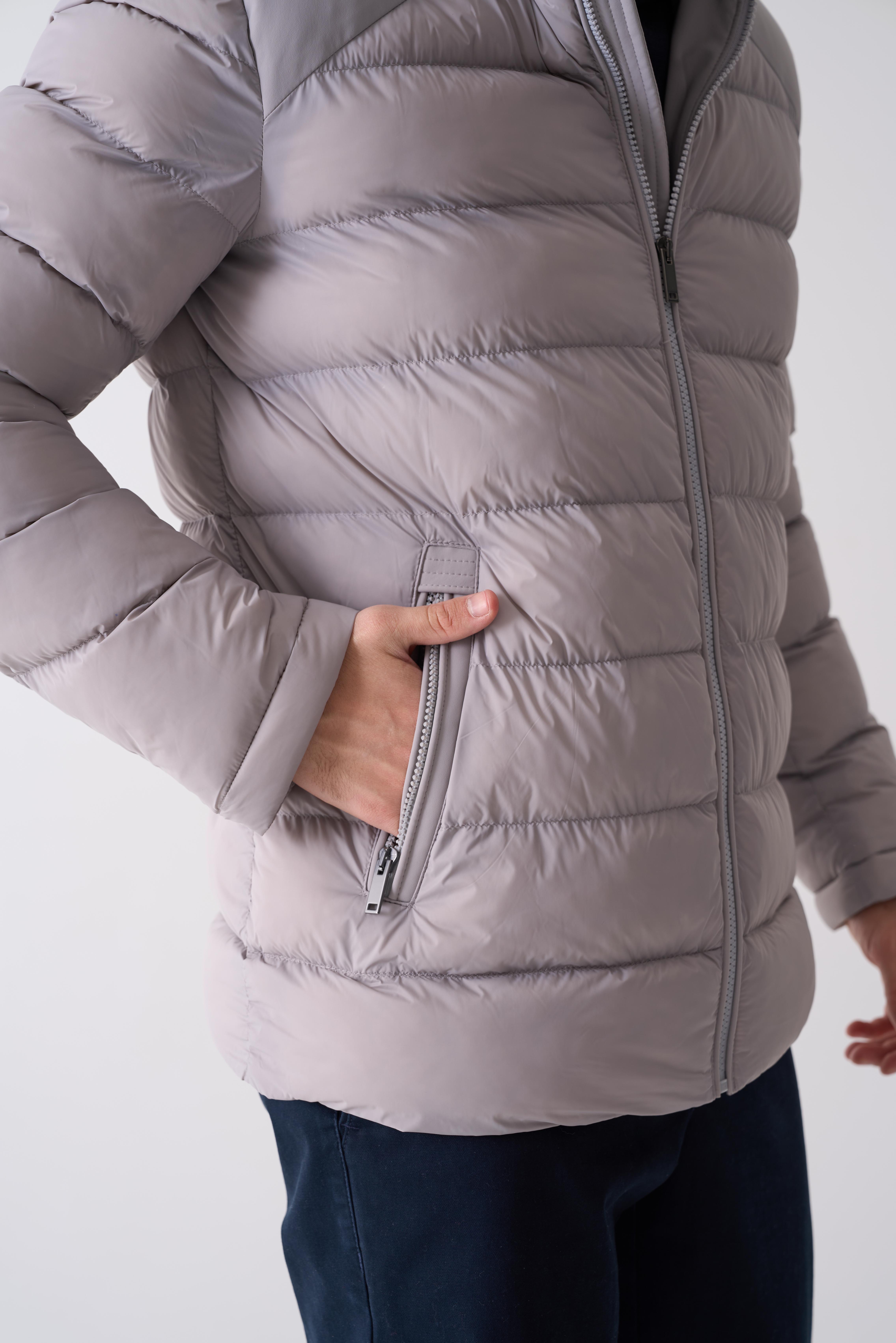 Куртка на утеплювачі