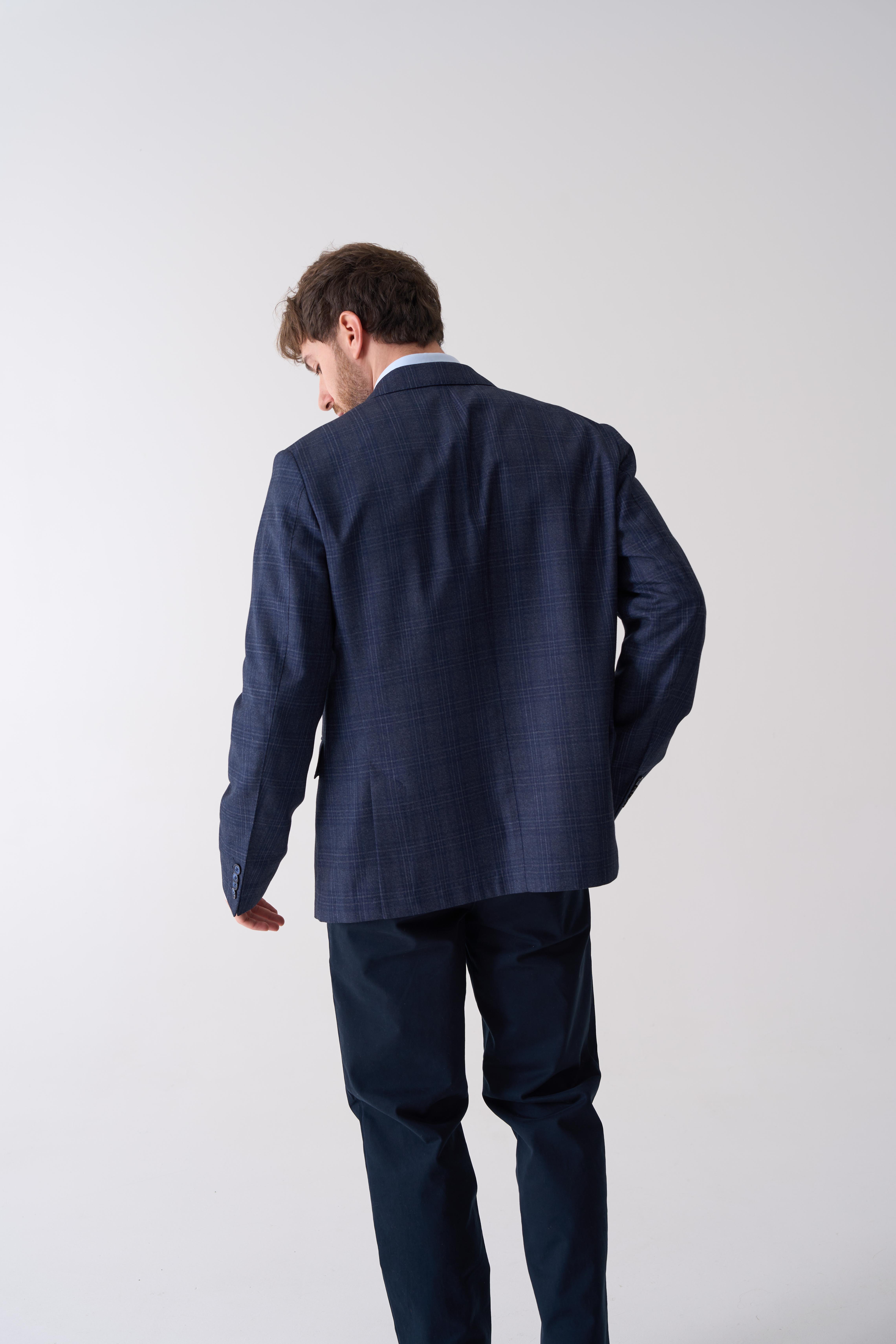 Піджак у клітинку