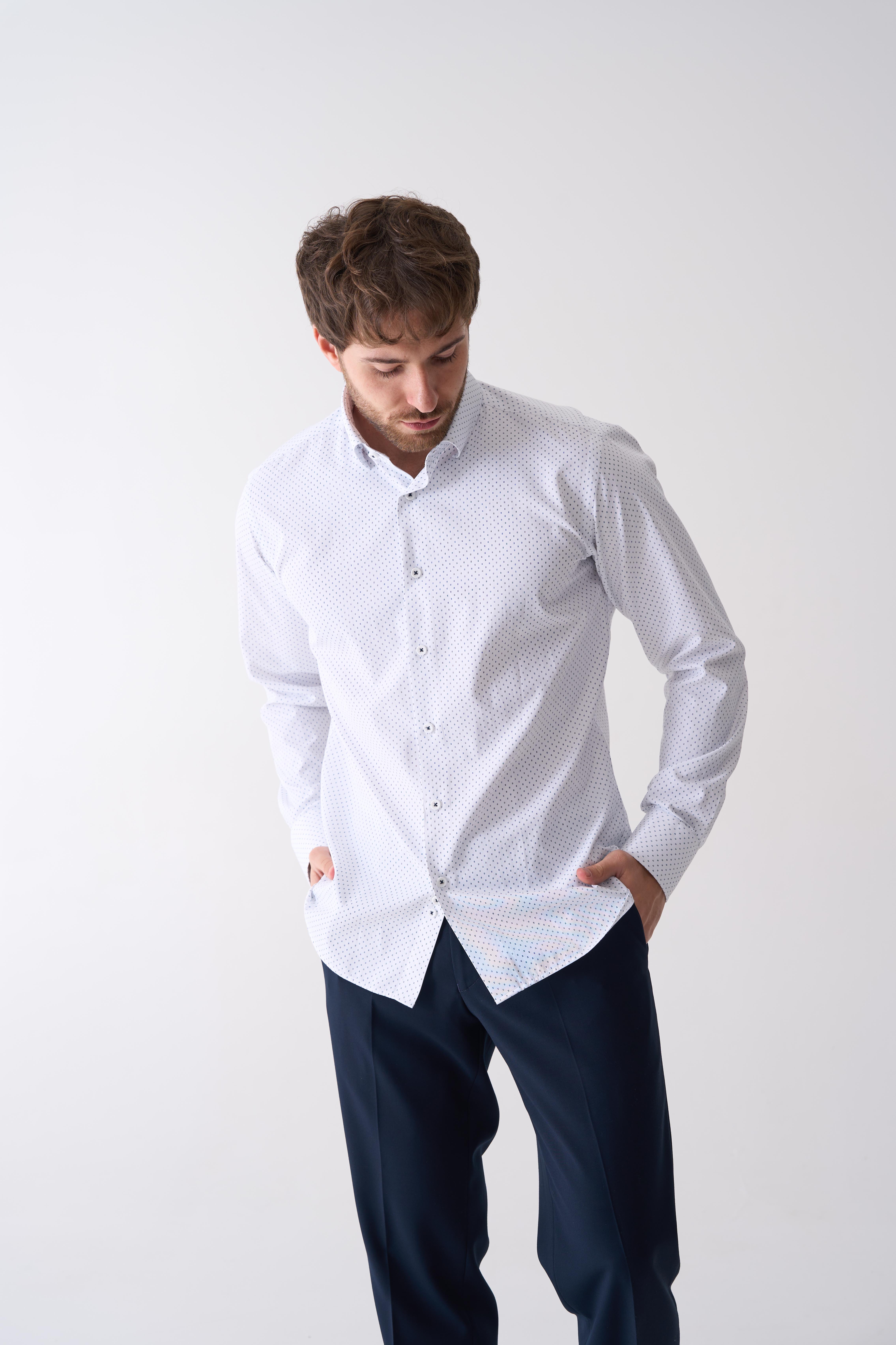 Сорочка у дрібний малюнок