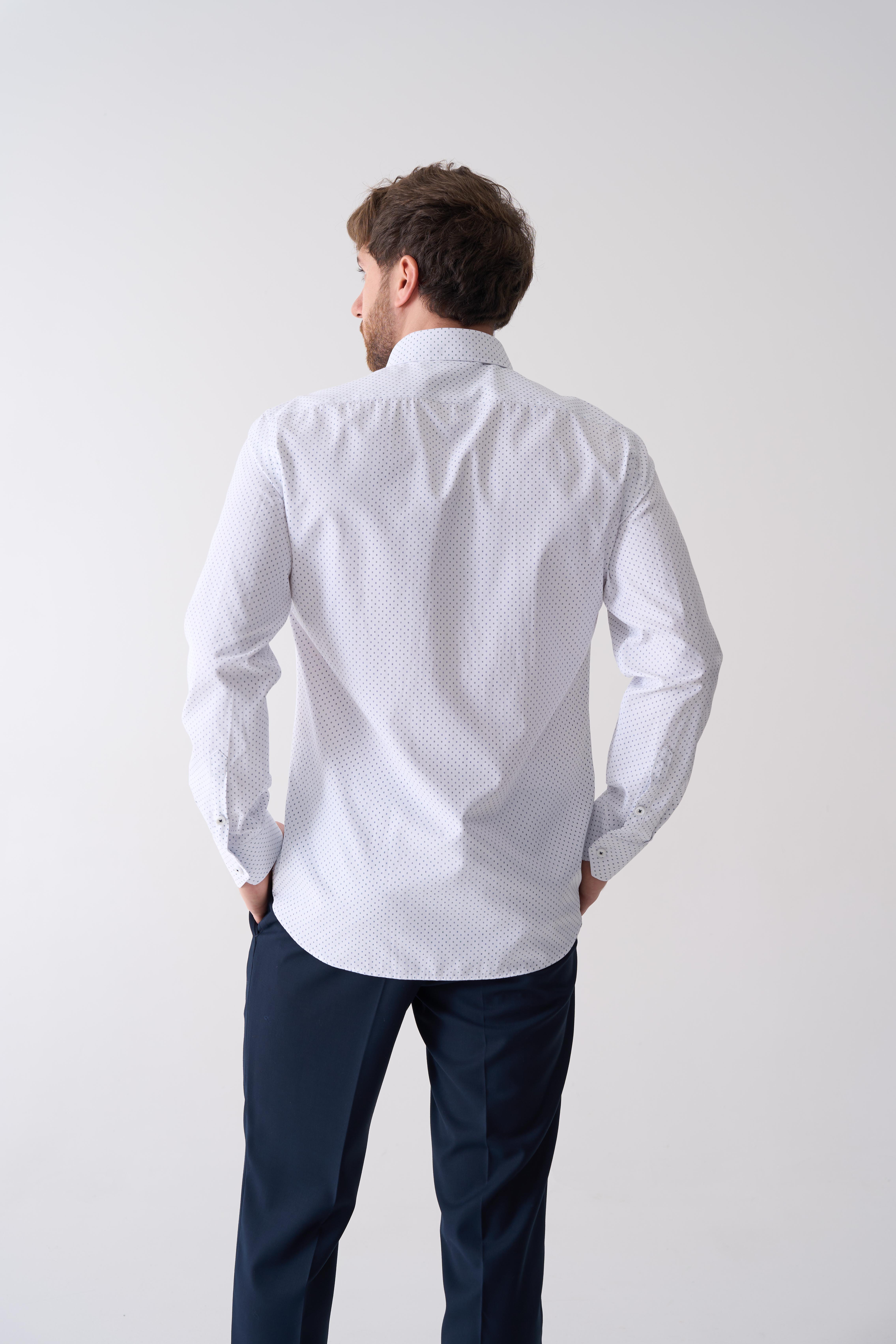 Сорочка у дрібний малюнок