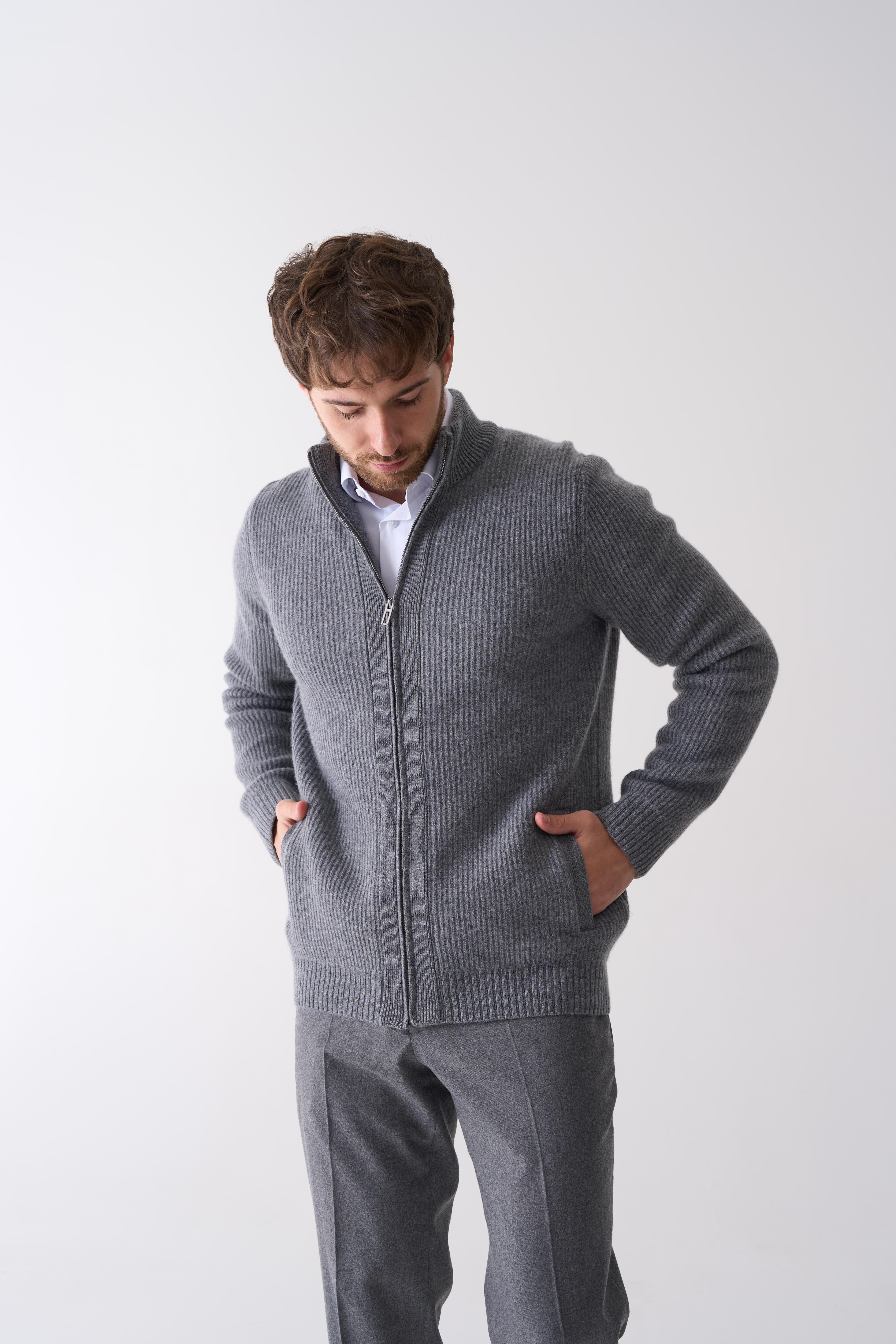 Кардиган на основі вовни