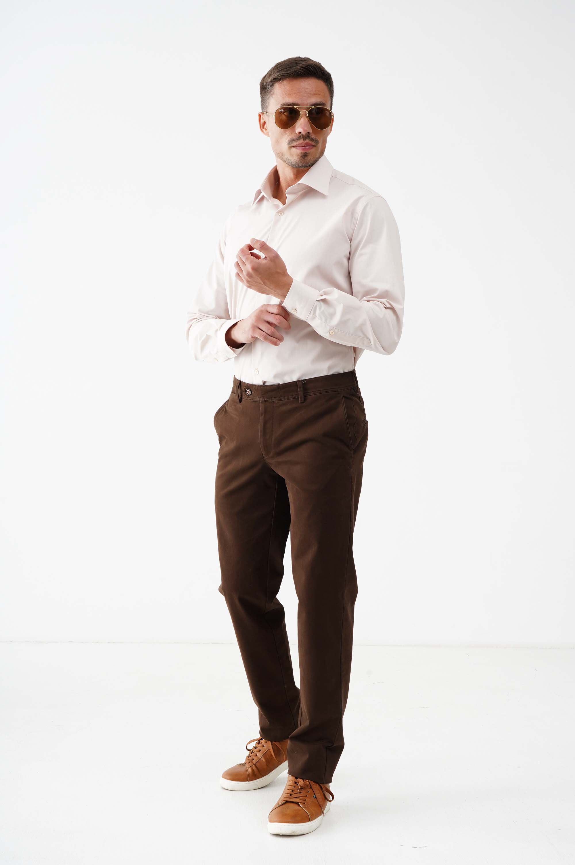 Штани вузького крою