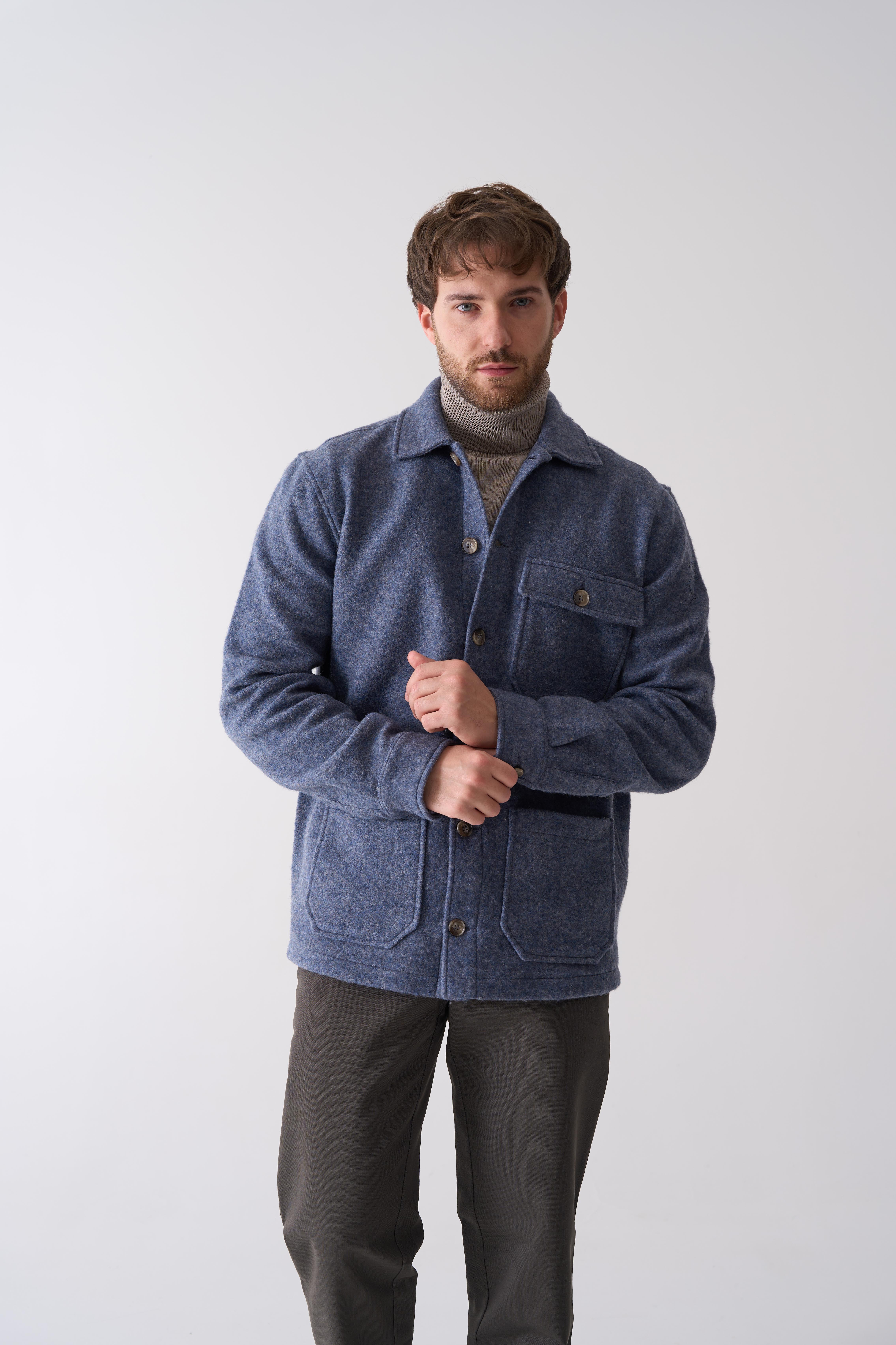 Сорочка з накладними кишенями